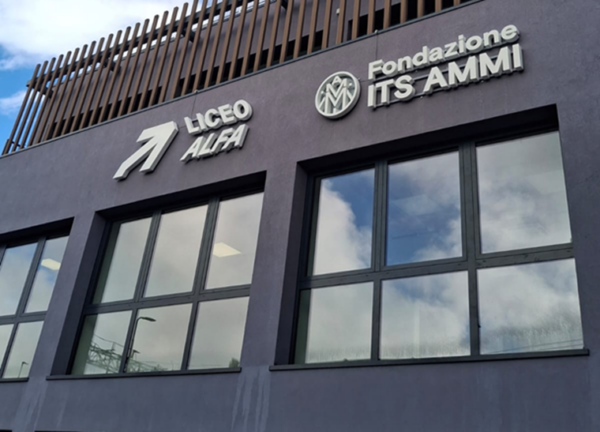 Sede del Liceo Alfa a Milano, liceo scientifico sportivo che integra formazione accademica e pratica sportiva di alto livello